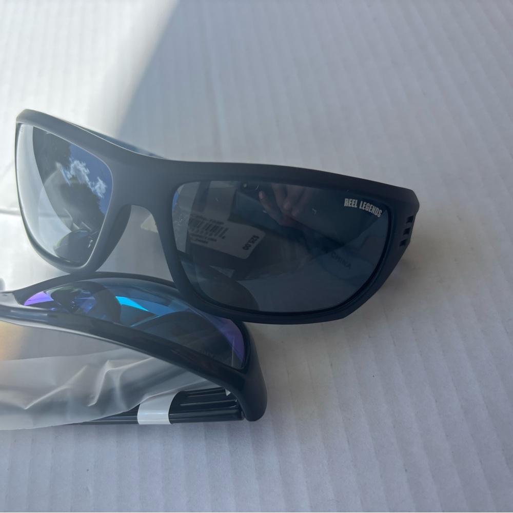 Reel Legends Black Sunglasses with Blue Lenses set - Picture 4 of 7